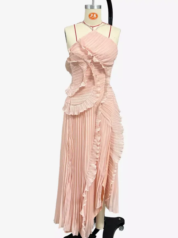 Robe longue en mousseline à volants et col licou avec ourlet irrégulier pour événements spéciaux 2026