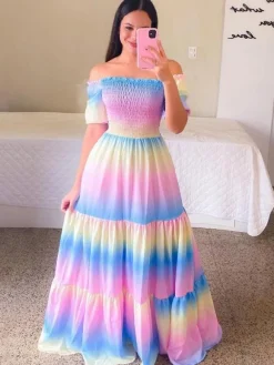 Robe longue imprimée à épaules dénudées et smocks pour femme - Robe d'été trapèze à manches courtes et volants - Idéale pour les vacances d'été à la plage 2026