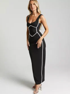 Robe longue moulante à contraste de couleurs pour l'été 2026