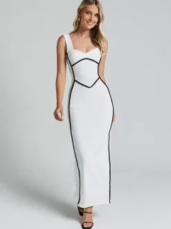 Robe longue moulante à contraste de couleurs pour l'été 2026