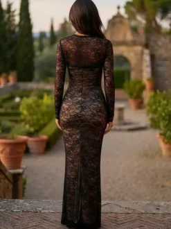 Robe longue moulante élégante en dentelle florale noire avec boléro collection 2026