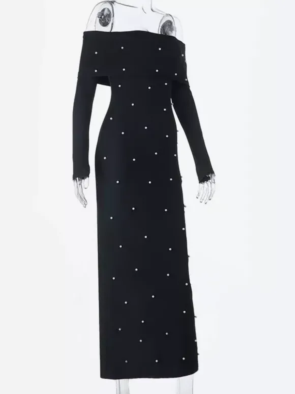 Robe longue moulante noire à épaules dénudées et fente au dos ornée de perles élégantes - Tenue de soirée printemps 2026