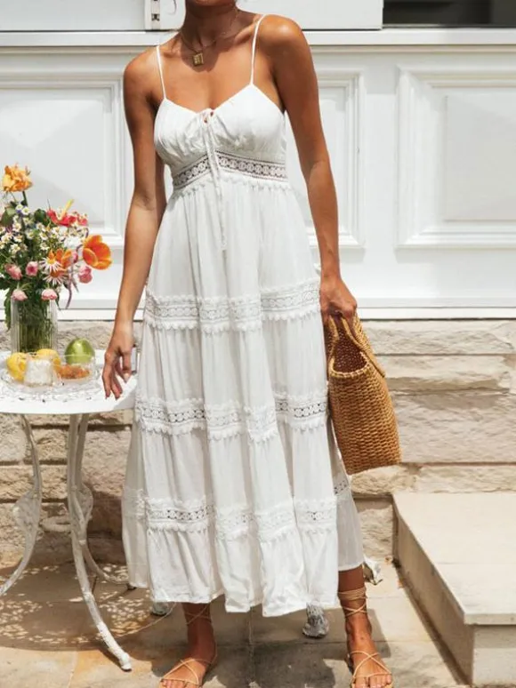 Robe longue nuisette en dentelle ajourée pour femme - Robe d'été bohème blanche à fines bretelles et volants - Collection été 2026