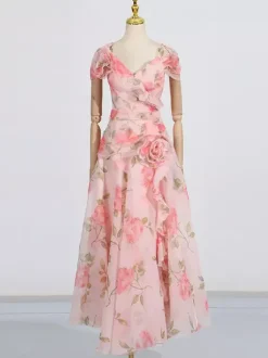Robe longue rose à fleurs et épaules dénudées pour femme style élégant pour les soirées