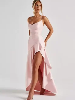 Robe longue rouge bustier en satin fendue jusqu'à la cuisse style audacieux et formel pour femme
