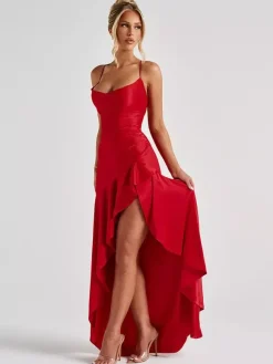 Robe longue rouge bustier en satin fendue jusqu'à la cuisse style audacieux et formel pour femme