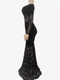 Robe longue sirène moulante en dentelle à épaules dénudées et empiècements transparents coupe ajustée collection 2026