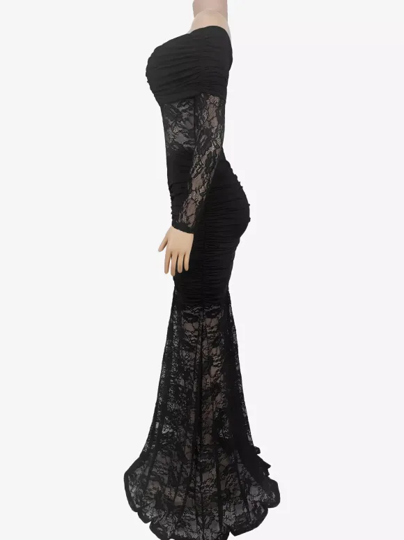 Robe longue sirène moulante en dentelle à épaules dénudées et empiècements transparents coupe ajustée collection 2026