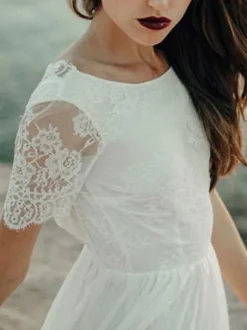 Robe mariée simple col rond manche courte en dentelle longueur au sol en mousseline de soie Robe de mariée à la plage