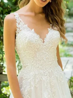 Robe mariée trapèze col V décolleté jupe en tulle à traîne robe de mariage