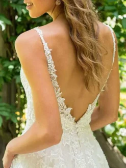 Robe mariée trapèze col V décolleté jupe en tulle à traîne robe de mariage