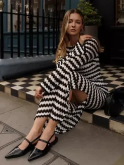 Robe maxi moulante à manches longues en maille à motif ondulé contrasté pour femme 2026