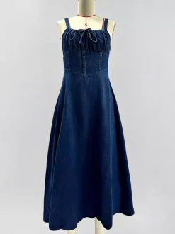Robe midi bleu marine à bretelles spaghetti et col carré pour femme élégance classique