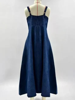 Robe midi bleu marine à bretelles spaghetti et col carré pour femme élégance classique