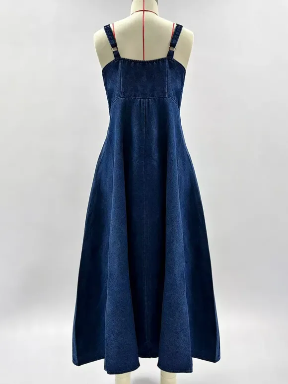 Robe midi bleu marine à bretelles spaghetti et col carré pour femme élégance classique