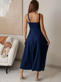 Robe midi bleu marine à bretelles spaghetti et col carré pour femme élégance classique
