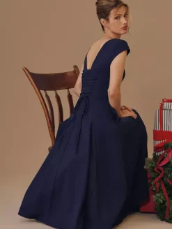Robe midi élégante à col carré et coupe trapèze pour femme - Robe d'été vintage sans manches cintrée et évasée - Idéale pour les invités aux mariages d'été et les cocktails (collection 2026)
