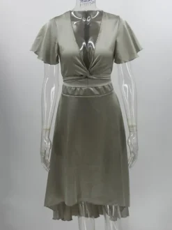 Robe midi à manches courtes col en V coupe asymétrique nouée