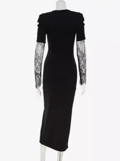 Robe midi moulante à encolure en V profonde et fente haute ornée de patchwork de dentelle collection femme 2026