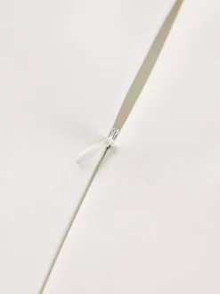 Robe mini blanche sans manches coupe trapèze évasée collection femme 2026
