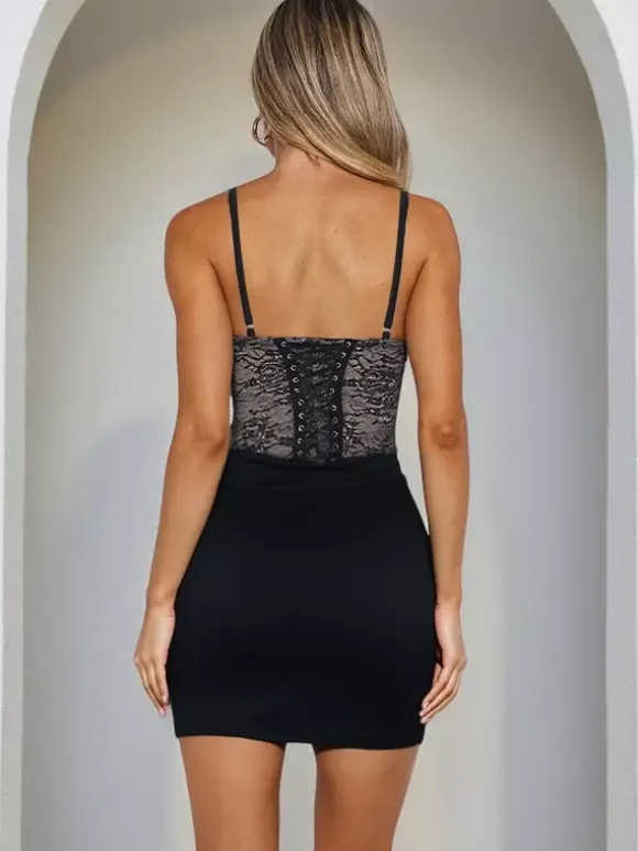 Robe mini corset en dentelle noire pour femme - Robe moulante sexy dos nu à lacets - Tenue de soirée estivale élégante et tendance 2026