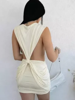 Robe mini décolletée à décolleté plongeant pour femme - Robe moulante sexy à découpes et fronces - Soirée club d'été 2026
