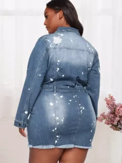 Robe mini en jean délavé pour femme - Robe moulante en jean bleu moyen à ourlet déchiré et imprimé éclaboussures de peinture - Idéale pour une soirée printanière 2026