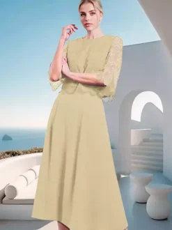 Robe mère de la mariée à col bijou et manches mi-longues en dentelle