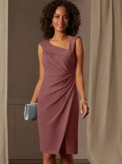 Robe mère de la mariée décolleté sans manches coupe trapèze plissée pour les invités de mariage