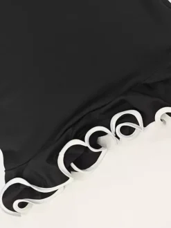 Robe noire sexy mini sans manches à col rond pour une soirée en amoureux