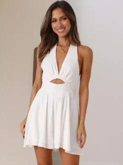 Robe patineuse mini dos nu à bretelles pour femme - Décolleté plongeant sur le devant dos nu et jupe-short fluide - Vacances d'été à la plage 2026