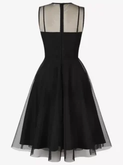Robe rétro bordeaux transparente style années 50 sans manches col rond coupe rockabilly longueur moyenne.
