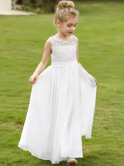 Robes de demoiselle d'honneur blanches en dentelle blanche sans manches à col bijou