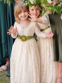 Robes de demoiselle d'honneur de mariage Robes pour occasions spéciales Manches longues blanches découpées