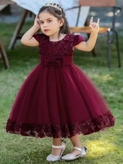 Robes de demoiselle d'honneur blanches robes d'occasion spéciale dentelle bordeaux manches courtes col bijou robes de demoiselle d'honneur