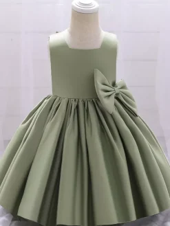 Robes de demoiselle d'honneur blanches robes d'occasion spéciale tissu en satin blanc sans manches col carré robes de demoiselle d'honneur
