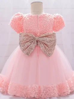 Robes de fille de fleur blanche Robes d'occasion spéciale Dentelle blanche Manches courtes Col bijou Robes de fille de fleur