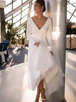 Robes de mariée courtes 2026 col en V manches longues A-ligne thé longueur robes de mariée personnalisation gratuite