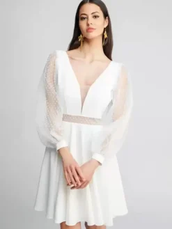 Robes de mariée courtes col en V court manches longues tulle court robe de mariée courte