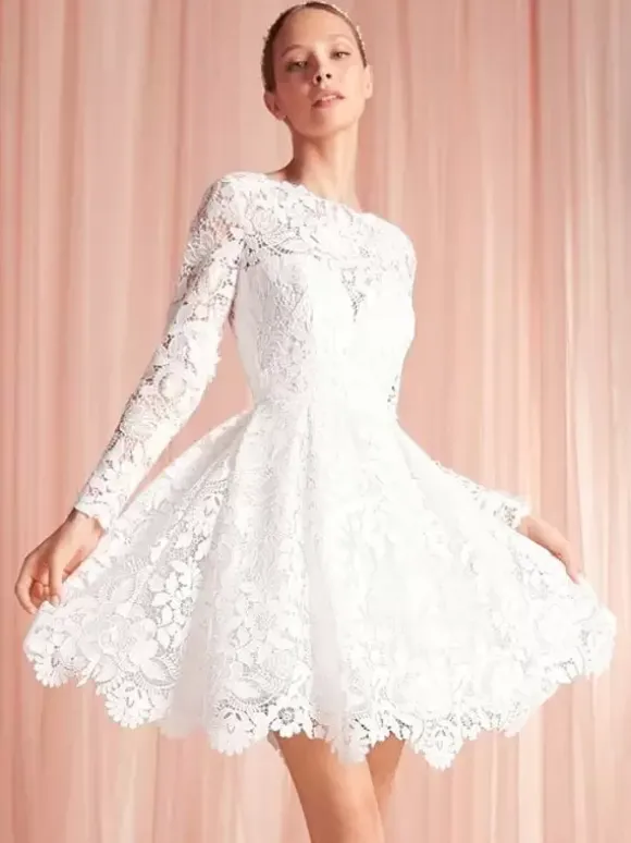 Robes de mariée courtes longueur genou col bijou manches longues coupe trapèze taille naturelle dentelle robe de mariée courte