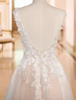 Robes de mariée rose en tulle col V dos nu décoré des fleurs à traîne