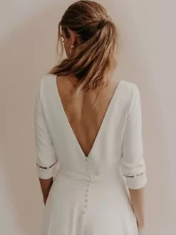 Robes de mariée vintage longues jusqu'au sol col en V manches courtes robes traditionnelles pour la mariée