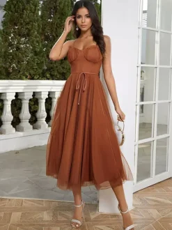 Robes De Soirée À Bretelle Robe Semi-formelle En Couches Sans Manches Plissée À Col En C艙ur Bordeaux