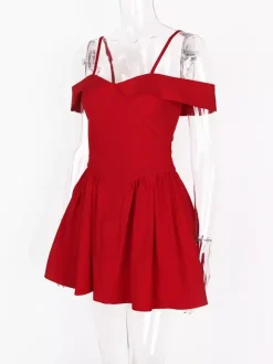 Robes De Soirée Robe Semi-Formelle Noire À Col Bateau Plissée