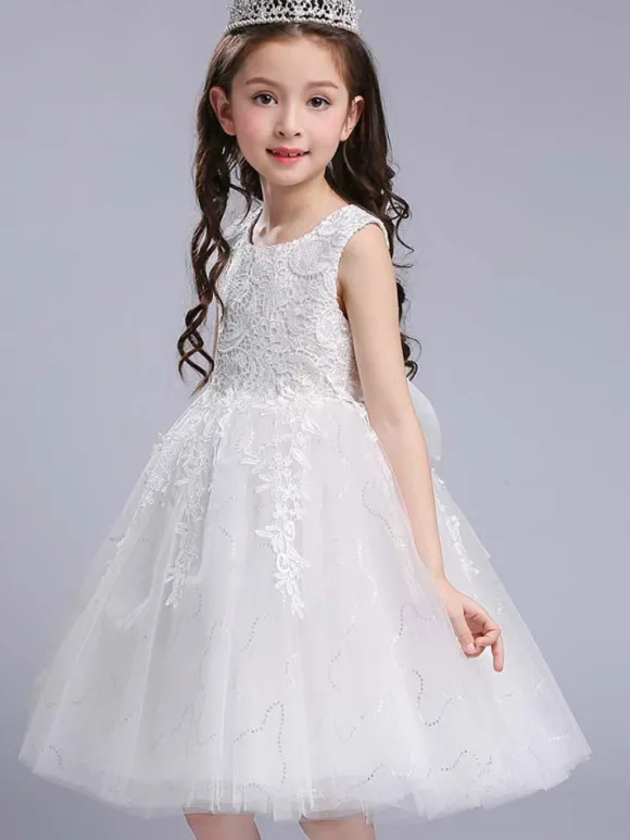 Robes cortège enfant blanche en dentelles col rond brodé robe de fille de fleur