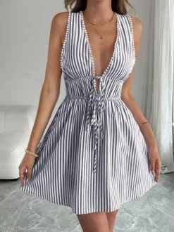 Robes courtes sans manches dos nu à rayures et décolleté en V robes d'été bleues sexy pour une soirée en amoureux