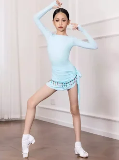 Robes de danse latine bleu ciel clair pour femmes filles et adultes ensemble gainant à manches longues et dentelle. Costumes de danse.