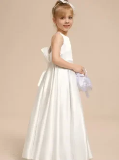 Robes de demoiselle d'honneur blanches en tissu satiné ivoire sans manches à col en V