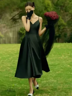 Robes de mariée noires Robe de mariée A-ligne sans manches longueur thé Personnalisation gratuite