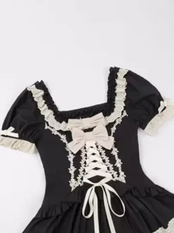 Robes Lolita classiques gothiques douces à lacets et volants à blocs de couleurs noires